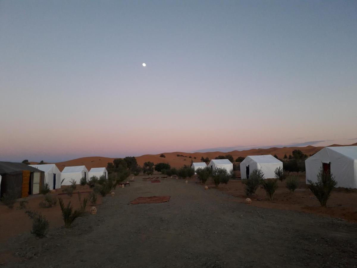Bivouac Erg Znaigui Hotell Merzouga Exteriör bild