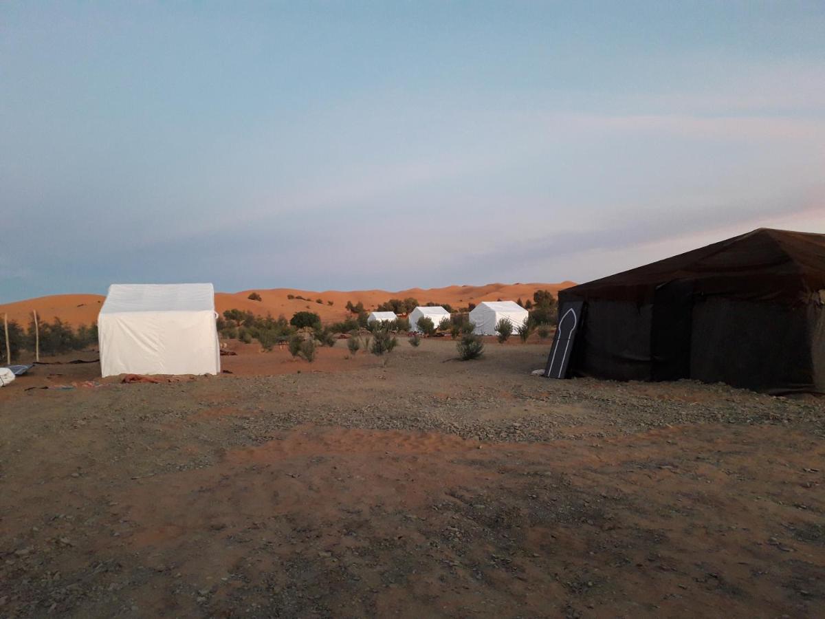Bivouac Erg Znaigui Hotell Merzouga Exteriör bild